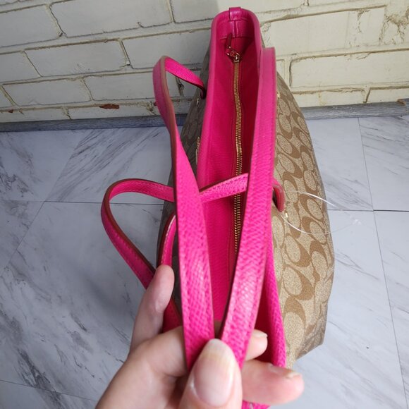 Nwot Coach Signature C's Khaki Shoulder Bag Purse - Picture 5 of 13